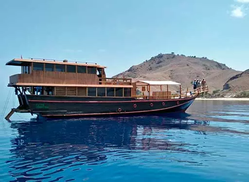 viaje a Indonesia con crucero en barco privado por Komodo